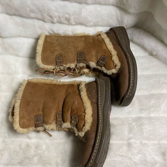 Born Brown leather lace up boots with shearling lining rubber soles size… - Picture 11 of 12